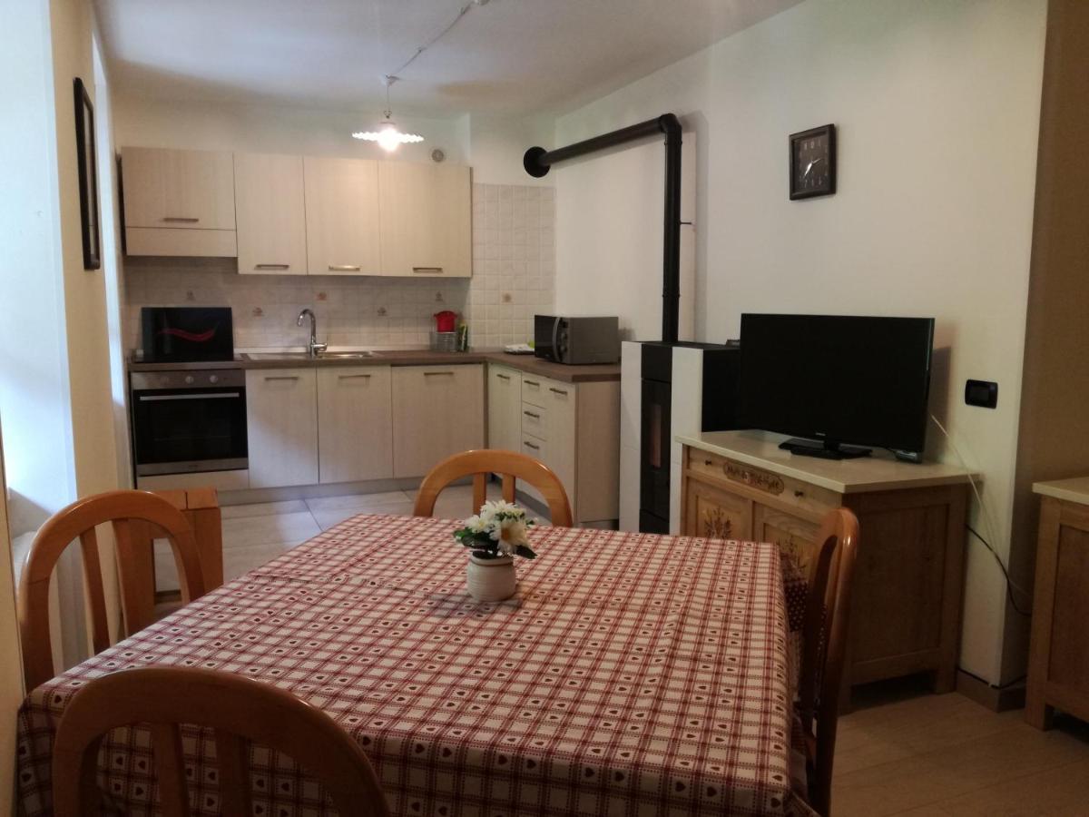 Appartamenti Rabbi Fonti Bagni di Rabbi Exterior foto
