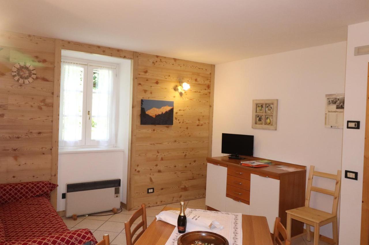 Appartamenti Rabbi Fonti Bagni di Rabbi Exterior foto