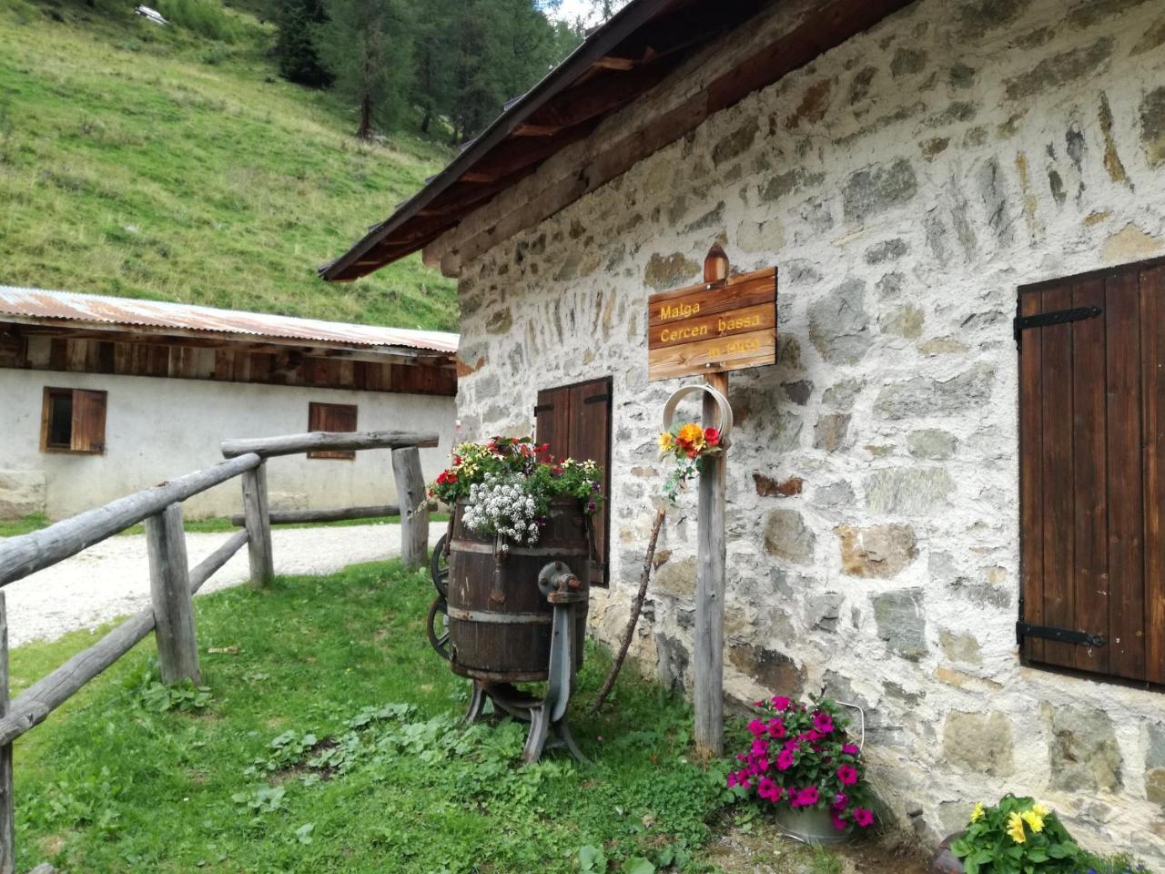 Appartamenti Rabbi Fonti Bagni di Rabbi Exterior foto